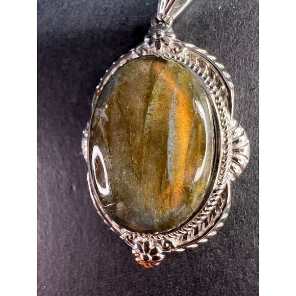NEW Flashy fire labradorite pendant and chain in stainless steel 20inch - Picture 9 of 16